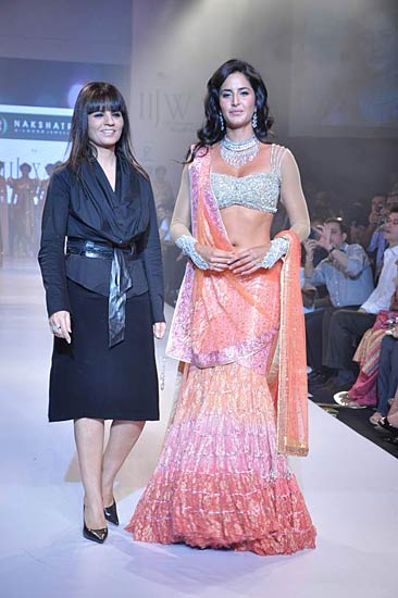 रैंप पर कैटरीना की दिलकश अदाएं । बॉलीवुड की जान कैटरीना