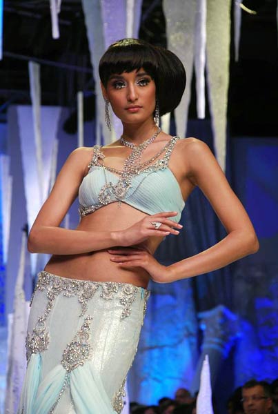 ज्वेलरी वीक में बॉलीवुड सितारे । बॉलीवुड व सेक्‍स‍