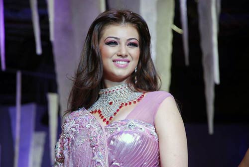 ज्वेलरी वीक में बॉलीवुड सितारे । बॉलीवुड व सेक्‍स‍