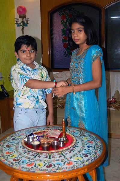 भाई-बहन के पवित्र रिश्‍ते का त्‍योहार रक्षाबंधन... | सबसे बड़ा त्‍योहार