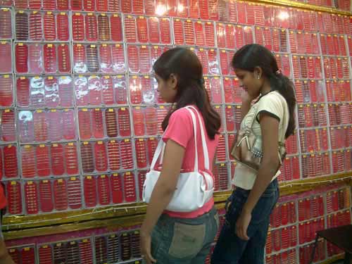 भाई-बहन के पवित्र रिश्‍ते का त्‍योहार रक्षाबंधन... | सबसे बड़ा त्‍योहार