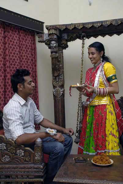 भाई-बहन के पवित्र रिश्‍ते का त्‍योहार रक्षाबंधन... | सबसे बड़ा त्‍योहार