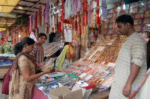 भाई-बहन के पवित्र रिश्‍ते का त्‍योहार रक्षाबंधन... | सबसे बड़ा त्‍योहार