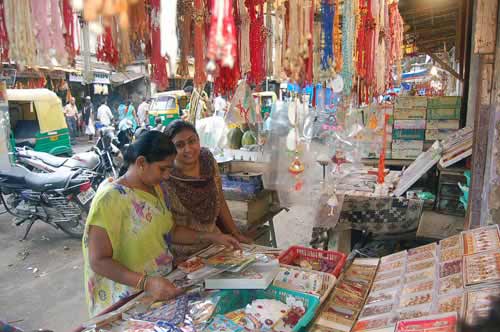 भाई-बहन के पवित्र रिश्‍ते का त्‍योहार रक्षाबंधन... | सबसे बड़ा त्‍योहार