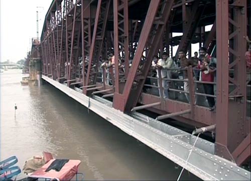 बारिश के कारण दरिया में तब्‍दील हुई राजधानी