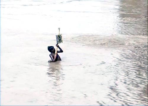 बारिश के कारण दरिया में तब्‍दील हुई राजधानी