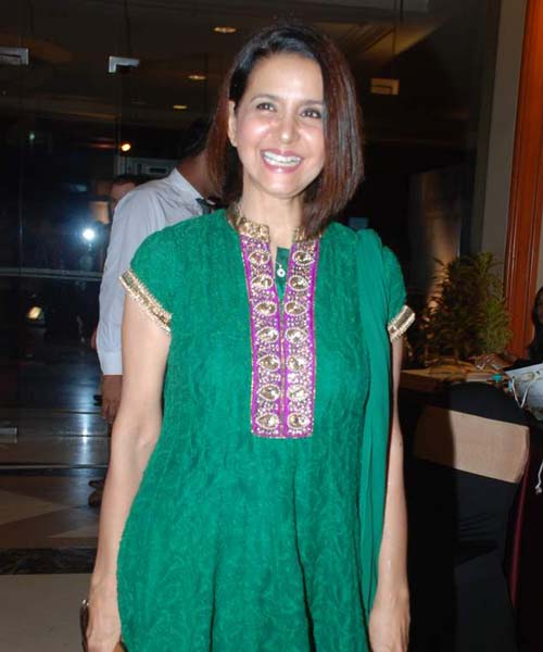 बॉलीवुड सुंदरियों ने किया रैंप पर वॉक | फोटो: हॉट बिपाशा