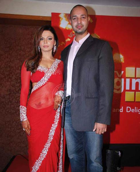 आइटम गर्ल राखी के ढेरों रूप | हॉट 'आइटम गर्ल'