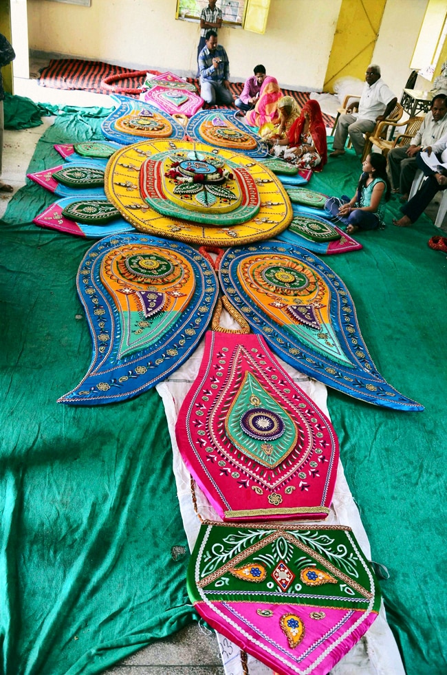 भाई-बहन के पवित्र रिश्‍ते का त्‍योहार रक्षाबंधन... | सबसे बड़ा त्‍योहार