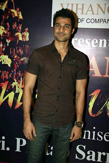 मुंबई में विधायक ने डिस्‍को में रखा दही-हांडी कार्यक्रम