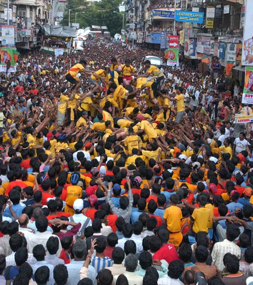जन्‍माष्‍टमी पर बही भक्ति और प्रेम की गंगा...  | फोटो: मुंबई में भी धूम
