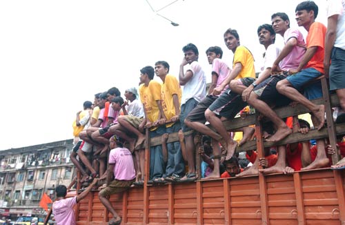 जन्‍माष्‍टमी पर बही भक्ति और प्रेम की गंगा...  | फोटो: मुंबई में भी धूम