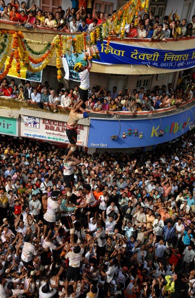 जन्‍माष्‍टमी पर बही भक्ति और प्रेम की गंगा...  | फोटो: मुंबई में भी धूम