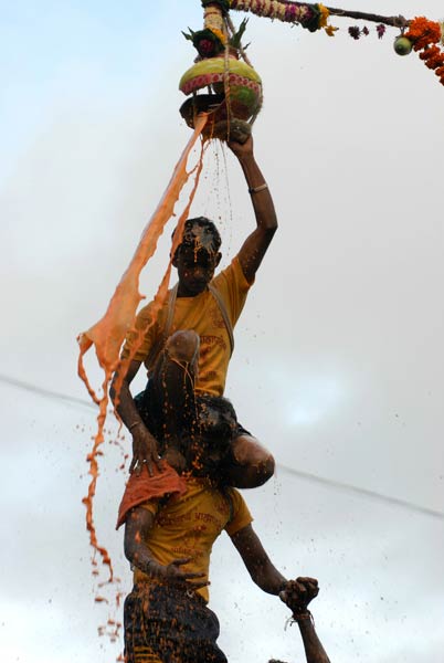 जन्‍माष्‍टमी पर बही भक्ति और प्रेम की गंगा...  | फोटो: मुंबई में भी धूम