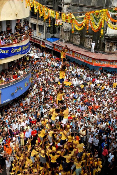 जन्‍माष्‍टमी पर बही भक्ति और प्रेम की गंगा...  | फोटो: मुंबई में भी धूम