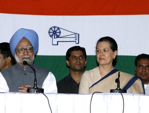 सोनिया गांधी चौथी बार बनीं कांग्रेस अध्‍यक्ष...