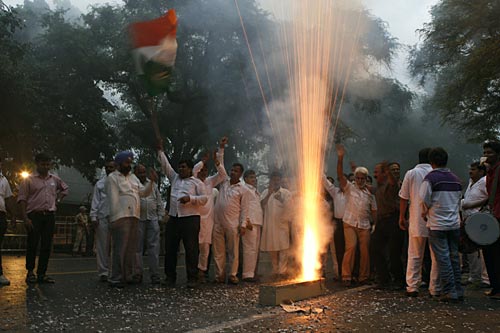 सोनिया गांधी चौथी बार बनीं कांग्रेस अध्‍यक्ष...