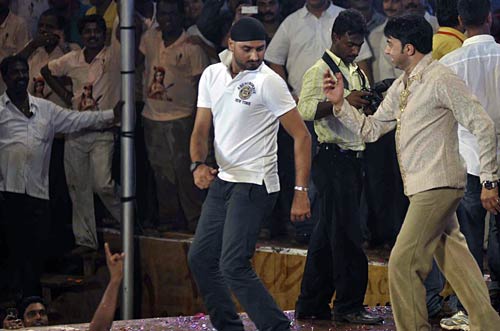 जन्‍माष्‍टमी पर सितारों की मस्‍ती... | हॉट 'आइटम गर्ल'