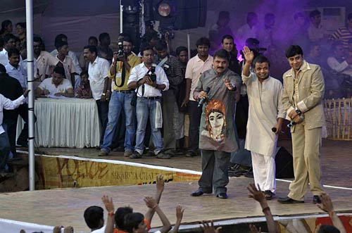 जन्‍माष्‍टमी पर सितारों की मस्‍ती... | हॉट 'आइटम गर्ल'