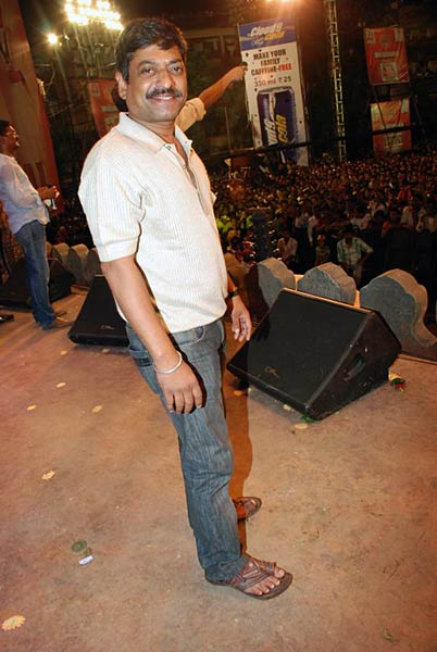 जन्‍माष्‍टमी पर सितारों की मस्‍ती... | हॉट 'आइटम गर्ल'