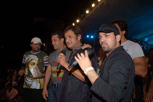 जन्‍माष्‍टमी पर सितारों की मस्‍ती... | हॉट 'आइटम गर्ल'