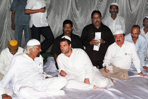 सप्‍ताह के तस्‍वीरों की झलकियां | हॉट 'आइटम गर्ल'