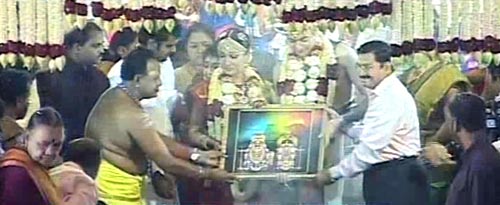 रजनीकांत की बेटी सौंदर्या ने रचाया विवाह...