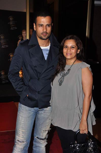 'फैशन टूर 2010' में सितारों का जलवा | सितारों की मस्ती