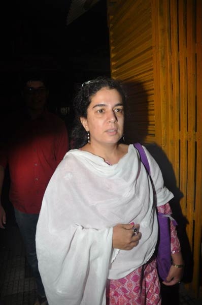 दबंग के प्रीमियर पर जुटे बॉलीवुड सितारे | 'दबंग' का दम