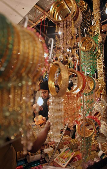 देशभर में छाई ईद की रौनक...