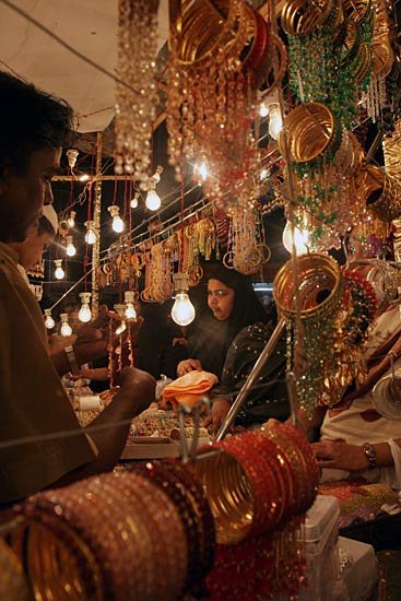 देशभर में छाई ईद की रौनक...