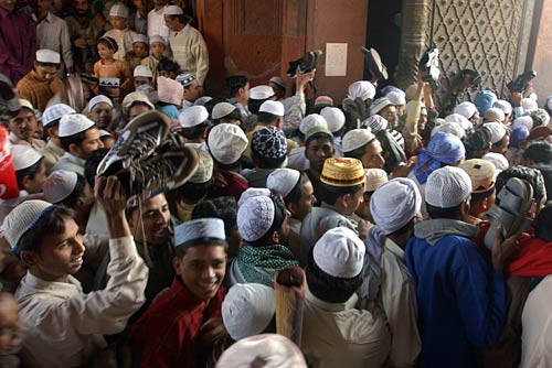 देशभर में छाई ईद की रौनक...