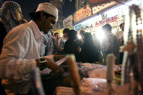 देशभर में छाई ईद की रौनक...