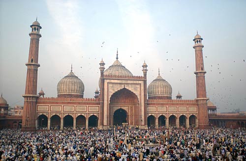 देशभर में छाई ईद की रौनक...