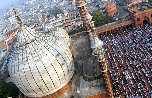 देशभर में छाई ईद की रौनक...