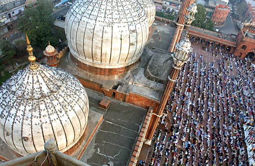 देशभर में छाई ईद की रौनक...