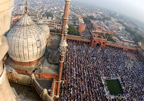 देशभर में छाई ईद की रौनक...