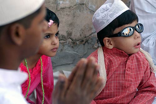 देशभर में छाई ईद की रौनक...