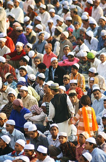 देशभर में छाई ईद की रौनक...