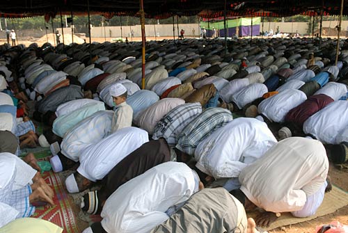 देशभर में छाई ईद की रौनक...