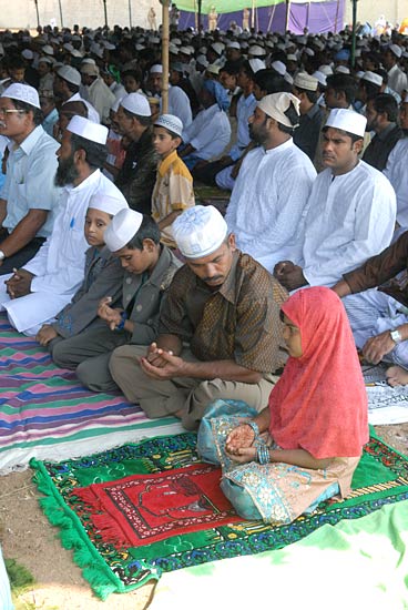 देशभर में छाई ईद की रौनक...