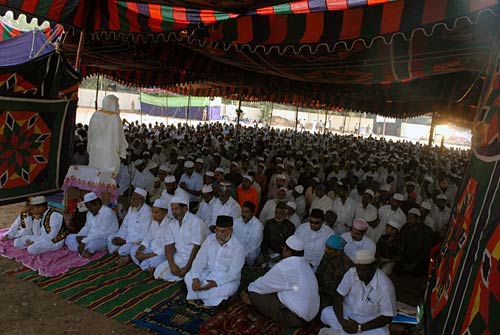 देशभर में छाई ईद की रौनक...