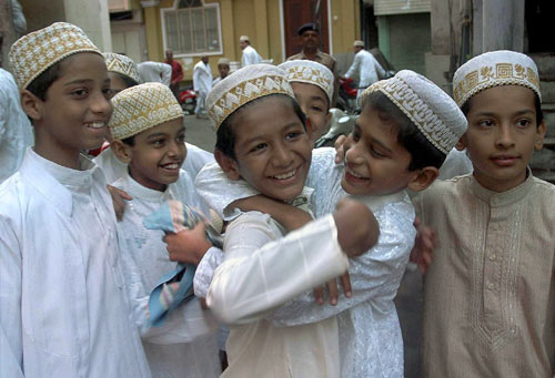 देशभर में छाई ईद की रौनक...