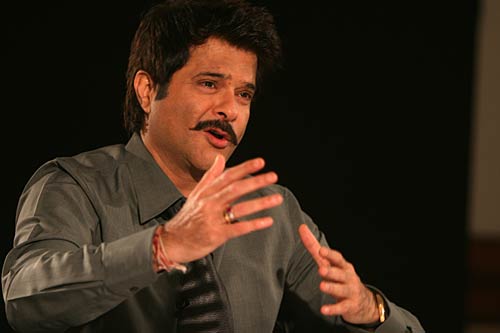 सितारों की शोख अदाएं । बॉलीवुड की अनदेखी तस्‍वीरें