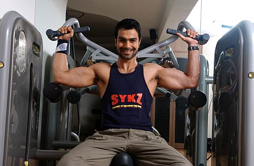 सितारों की शोख अदाएं । बॉलीवुड की अनदेखी तस्‍वीरें