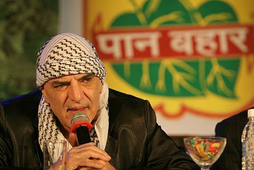 सितारों की शोख अदाएं । बॉलीवुड की अनदेखी तस्‍वीरें