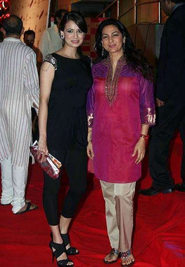 दबंग हिट, सलमान कैम्‍प पहुंचे सितारे | 'दबंग' का दम