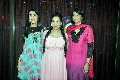 मान्‍यता की गोद भराई में जुटे सितारे । संजय दत्त के जीवन का सफर