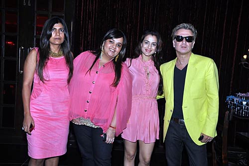 मान्‍यता की गोद भराई में जुटे सितारे । संजय दत्त के जीवन का सफर