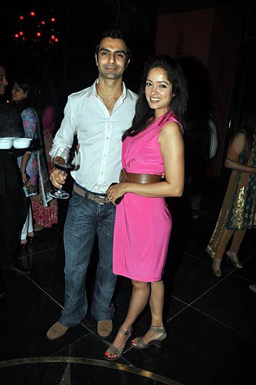 मान्‍यता की गोद भराई में जुटे सितारे । संजय दत्त के जीवन का सफर